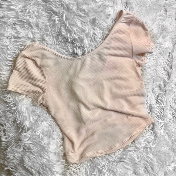 Brandy Melville | Light Pink Giselle Crop Top - Picture 1 of 4